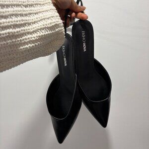 BNIB Fashion Nova Pointed Toe Slingbacks